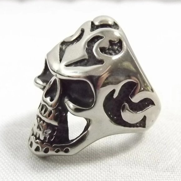 Vintage NOS Stainless Steel Tribal Design Human Skull Ring, Size 10 - Picture 3 of 9